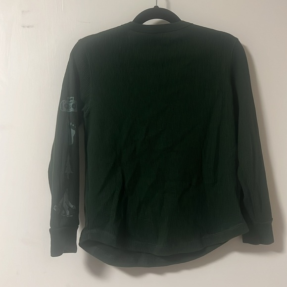 Old navy boys S(6/7) dark green Yeti waffle tee, EUC - Picture 5 of 6